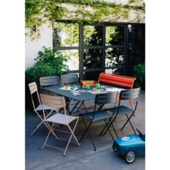 Table De Jardin 8 Personnes FERMOB Cargo 128 X 128 Cm - Carbone -Fatboy Boutique 024147 table jardin fermob cargo 128 cm carbone ambiance 4