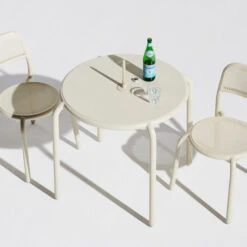 Table De Jardin 2 Personnes Fatboy Toní Bistreau - Desert -Fatboy Boutique 103816 table jardin fatboy toni bistreau desert utilisation 2