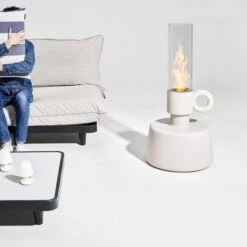 Lampe Fatboy Flamtastique - Gris Clair -Fatboy Boutique 104684 lampe huile fatboy flamtastique gris clair ambiance 2