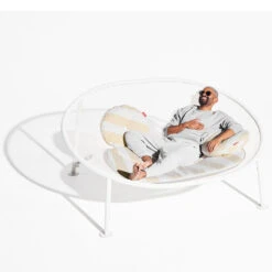 Grand Fauteuil Hamac Fatboy Netorious - Gris Clair -Fatboy Boutique 105817 grand fauteuil hamac fatboy netorious gris clair ambiance 3