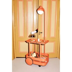 Chariot Desserte Fatboy Jolly Trolley - Tangerine -Fatboy Boutique 105836 chariot desserte fatboy jolly trolley tangerine ambiance