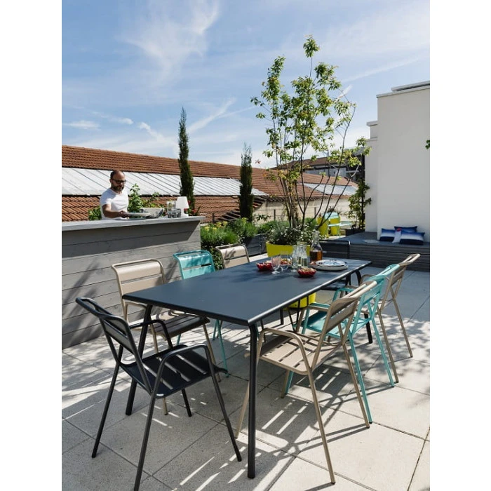 Table De Jardin 8 Personnes FERMOB Monceau 194 X 94 Cm - Bleu Abysse 4 Table De Jardin 8 Personnes FERMOB Monceau 194 X 94 Cm - Bleu Abysse – Image 2