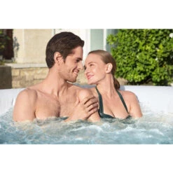 Spa Gonflable Bestway Lay-Z Spa MADRID AirJet 4 Places 13 Spa Gonflable Bestway Lay-Z Spa MADRID AirJet 4 Places -Fatboy Boutique 60055 spa gonflable bestway lay z spa madrid couple