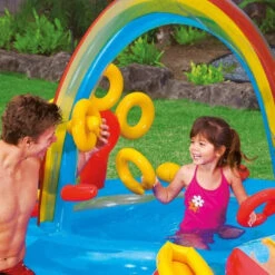 Aire De Jeux Gonflable Arc-en-Ciel Intex -Fatboy Boutique aire de jeux arc en ciel ambiance anneauxjpg min