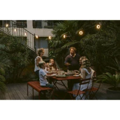 Guirlande Lumineuse FERMOB Hoop - Cerise Noire -Fatboy Boutique guirlande hoop cerise noire ambiance