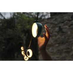 Guirlande Lumineuse FERMOB Hoop - Bleu Acapulco -Fatboy Boutique hoop bleu acapulco puget bookgss2021 sebastien erome 3 min