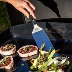 Spatule Longue Pour Plancha ENO -Fatboy Boutique sp18058 ambiance 1