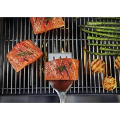 Spatule De Barbecue Weber Precision -Fatboy Boutique spatule inox weber precision ambiance min